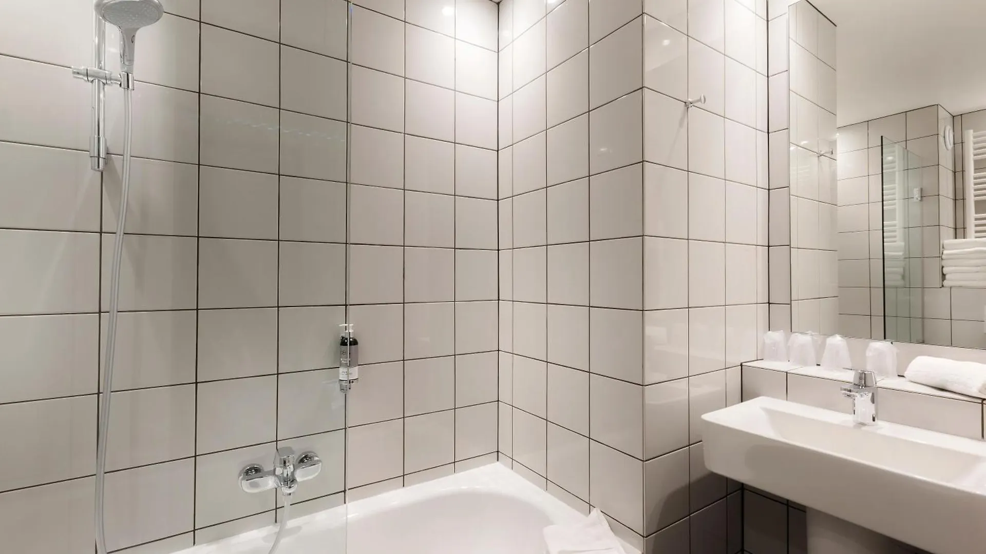 Libertel Gare Du Nord Suede Hotel Paris