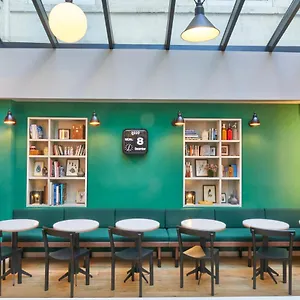 Hotell Le Basile, Paris