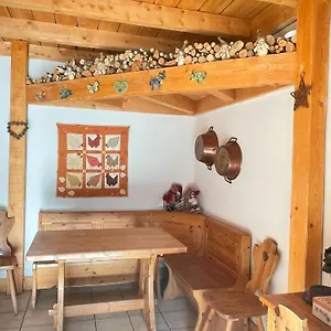 https://gites-les-pralets.hotels-rhonealpes.com