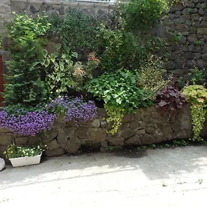 https://la-maison-de-beatrice-labastide-murat.hotels-rhonealpes.com