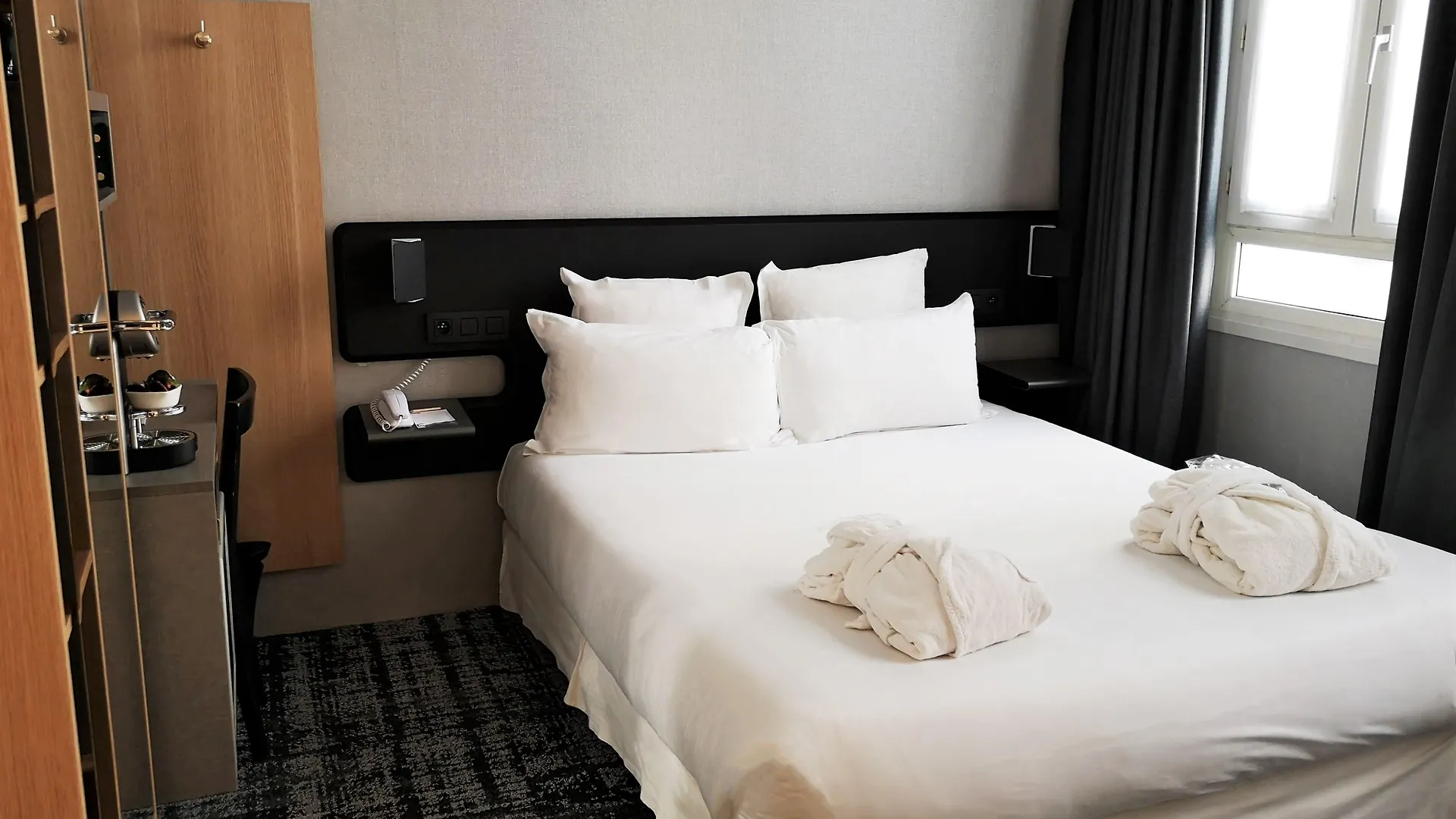 ***  Hotel Libertel Gare Du Nord Suede Parigi Francia
